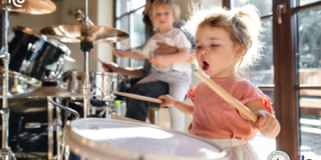 Bé thích mê với 100 bài hát tiếng anh cho trẻ em sôi động