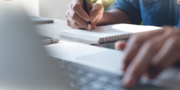 Lớn tuổi học tiếng Anh có khó không?trung tâm dạy tiếng anh cho người lớn hiệu quả!