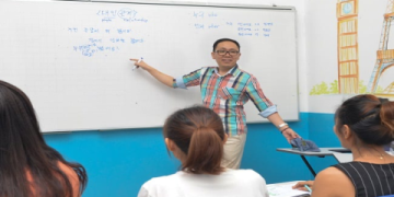 Hà Nội: Tìm trung tâm tiếng Anh cho người lớn, học ở đâu hiệu quả?