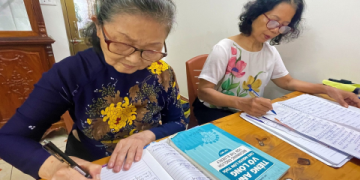 Tìm lớp học tiếng Anh cho người lớn ở đâu? Những nơi này đang tuyển sinh đấy!