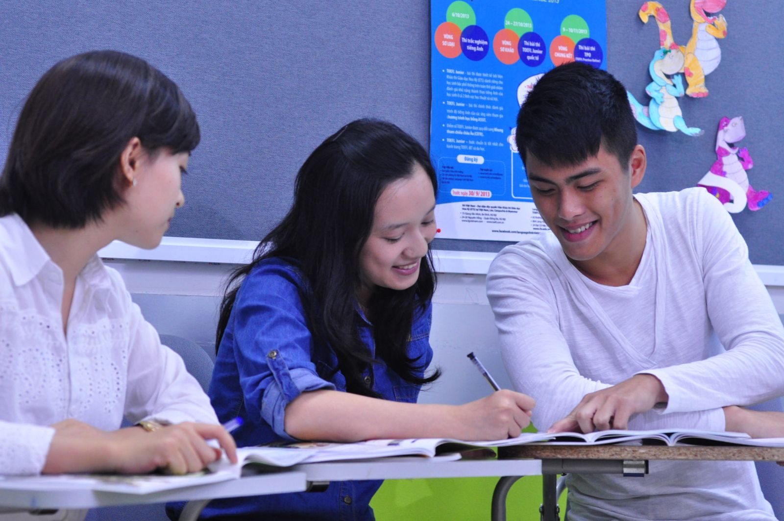 Học với gia sư tiếng Anh cho người lớn, bao lâu thì giao tiếp được?