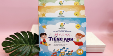 Trẻ em học hát karaoke tiếng Anh, vừa vui vừa bổ ích!