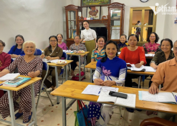 Học tiếng Anh cho người lớn tuổi tphcm, học online có được không?