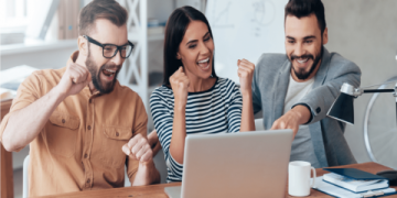 Phương pháp dạy tiếng Anh giao tiếp cho người lớn – Lộ trình học đơn giản, dễ áp dụng.