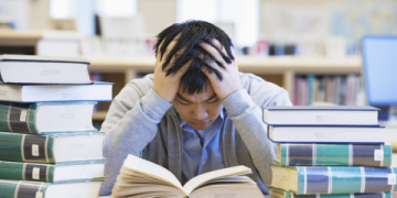 Kinh nghiệm tự học tiếng Anh giao tiếp: Chia sẻ lộ trình học cho bạn!