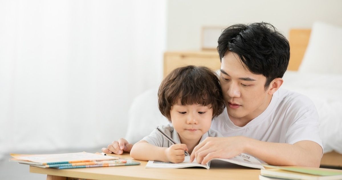 Mấy tuổi nên cho bé học tiếng Anh? Học tiếng Anh vỡ lòng cho trẻ em từ sớm.