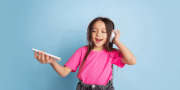 Tiếng Anh nghe nói cho trẻ em: Làm sao để bé hứng thú và yêu thích?