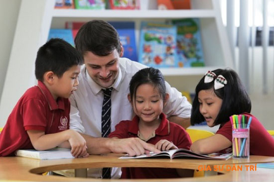 Gia sư tiếng Anh tại nhà cho trẻ em: Giúp con bạn tự tin giao tiếp tiếng Anh!