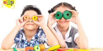 Quyền trẻ em tiếng Anh là gì? Tìm hiểu định nghĩa và các thuật ngữ liên quan!