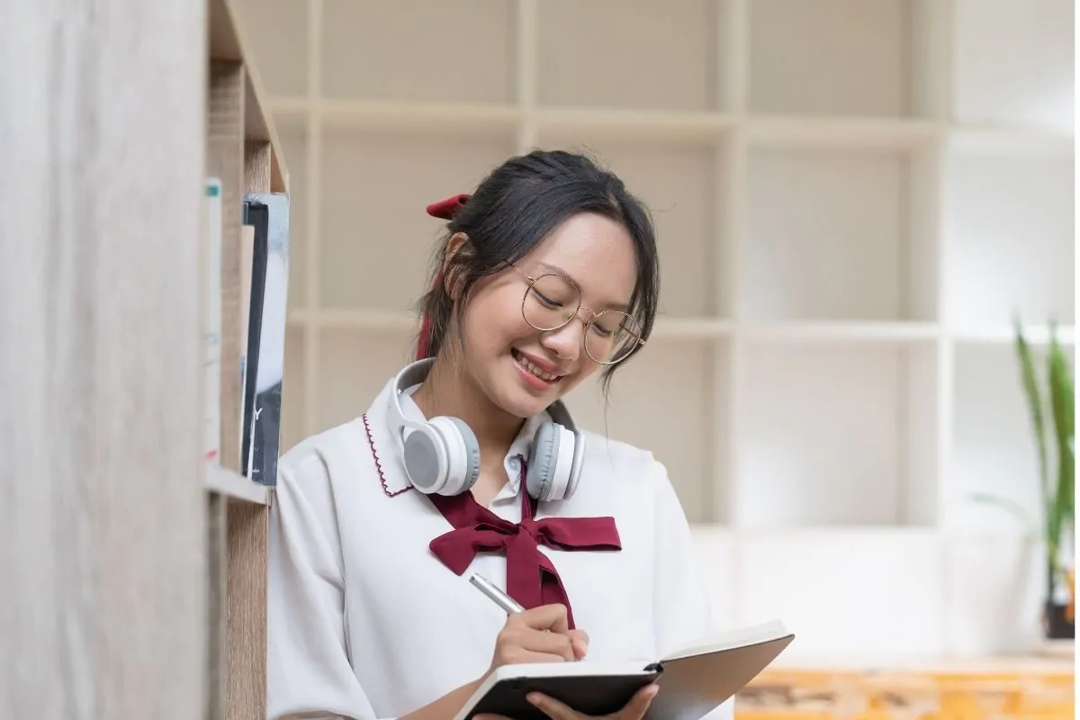 Muốn nghe nhạc tiếng Anh người lớn? Khám phá ngay những giai điệu bất hủ!