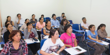 Người lớn tuổi đăng ký học tiếng Anh: Trung tâm nào tốt nhất?