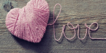 Những câu nói trong tình yêu bằng tiếng anh: Học tiếng Anh qua những câu nói bất hủ về tình yêu