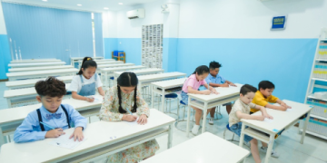 Quận 7: Lớp học tiếng Anh cho người lớn tuổi – Uy tín, chất lượng cao!