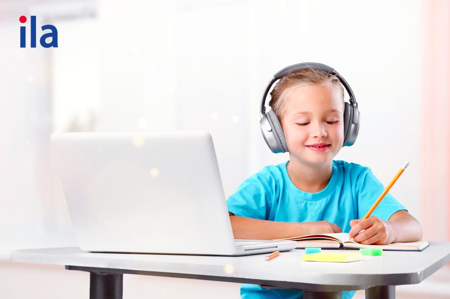 Luyện Nghe Tiếng Anh Cơ Bản Cho Trẻ: Bài Tập & Trò Chơi Thú Vị Không Thể Bỏ Qua