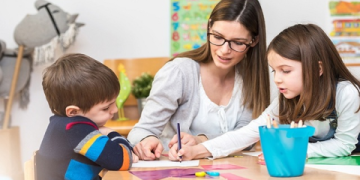 Khám phá thế giới tiếng Anh cho bé: Tuyển tập các chủ đề học tập hấp dẫn!