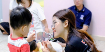 Tìm chương trình tiếng Anh giao tiếp cho trẻ em: Kinh nghiệm chọn lớp học phù hợp với con.