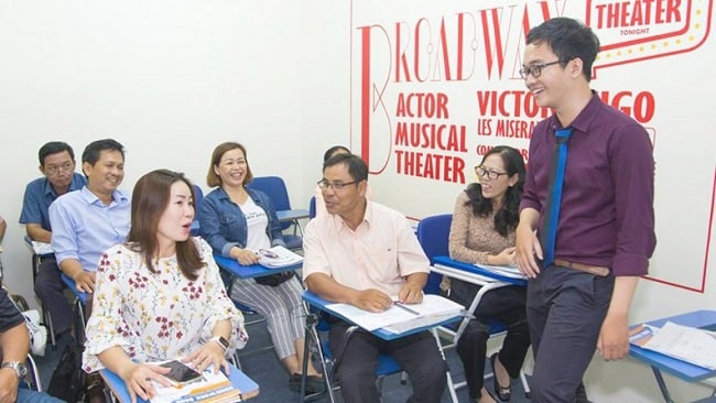 Học tiếng Anh cho người lớn tuổi ở Q9 TPHCM (Lớp học phù hợp mọi trình độ)