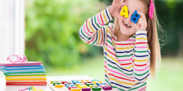 Cách dạy tiếng Anh cho trẻ em tiểu học tại nhà (Ba mẹ tự tin dạy con giỏi tiếng Anh)