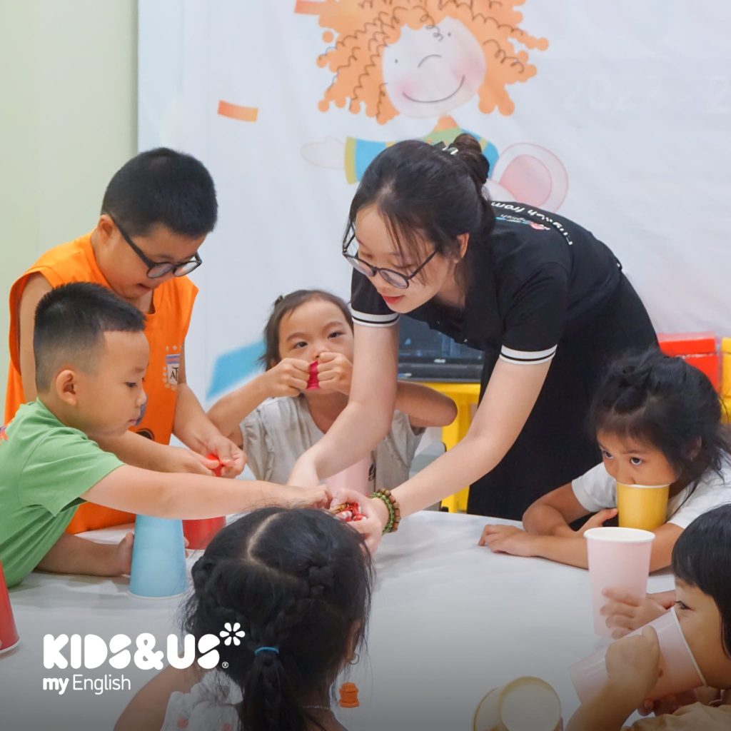 Học tiếng Anh lớp 1 qua bài hát (Phương pháp vừa học vừa chơi vui)