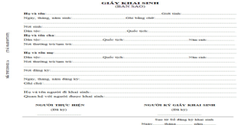 Sinh viên cần biết giấy xác nhận sinh viên tiếng Anh là gì để chuẩn bị hồ sơ du học.