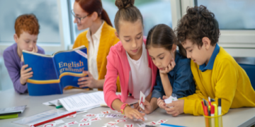 Bài hát tiếng Anh cho học sinh tiểu học giúp gì (Học từ vựng nhanh chóng hơn!)