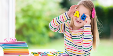 Cách chọn giáo viên tiếng anh trẻ em giỏi? Ba mẹ xem ngay 3 mẹo này nhé.