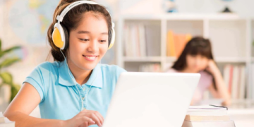 Cách luyện nghe và nói tiếng Anh hiệu quả cho người mới? (Xem xong là biết làm liền)