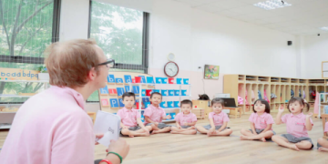 Học với gia sư tiếng anh trẻ em hiệu quả không? (3 bí quyết giúp bé tiến bộ nhanh)